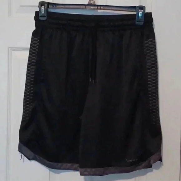 💙🌺Men's Spalding shorts🎉 - Picture 10 of 10